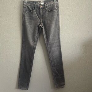 Wildfox New With Tags Mid Rise Skinny Jeans Size 25